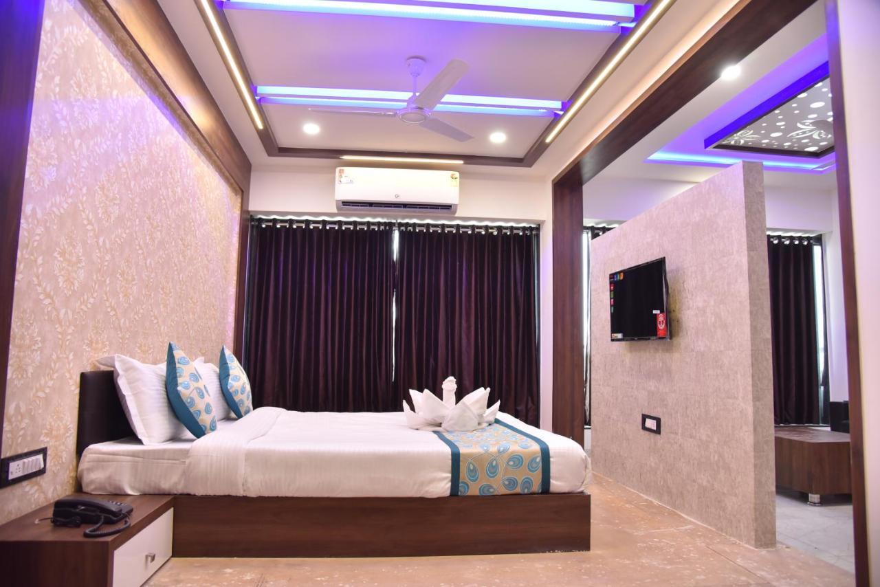 Hotel Savera Inn Morbi ภายนอก รูปภาพ