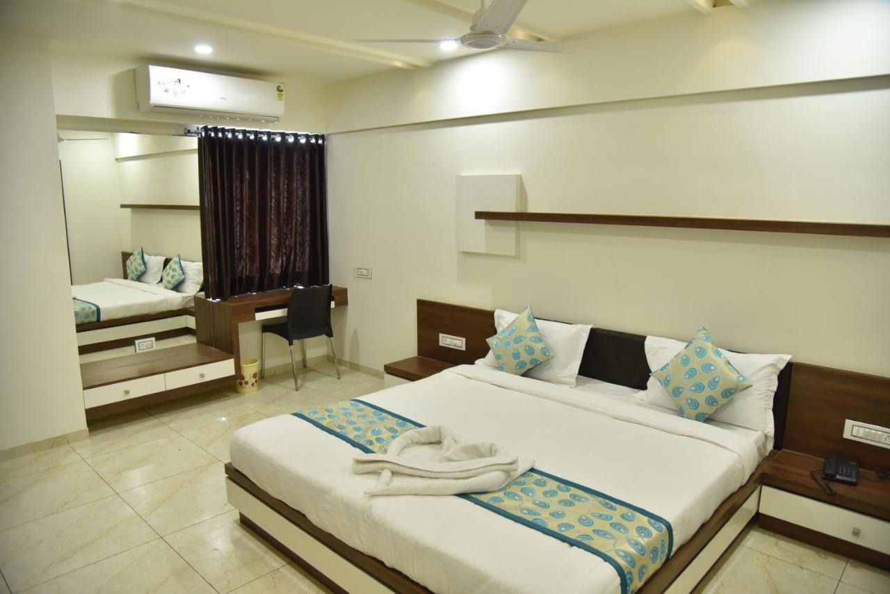 Hotel Savera Inn Morbi ภายนอก รูปภาพ